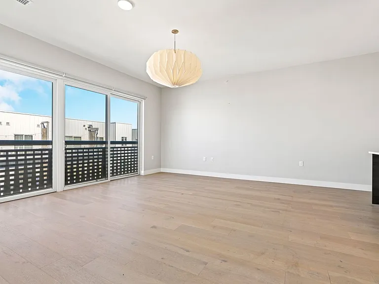2525 Arapahoe St #301 — Photo 12