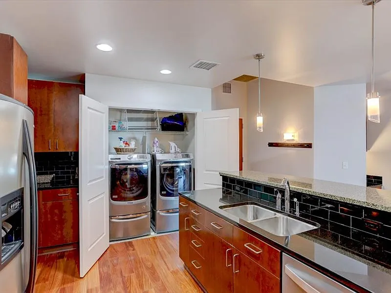 2 bed, 1399 sqft, $3,800 — Photo 3