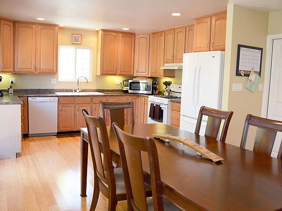 4th image of 18835 Polley Ln