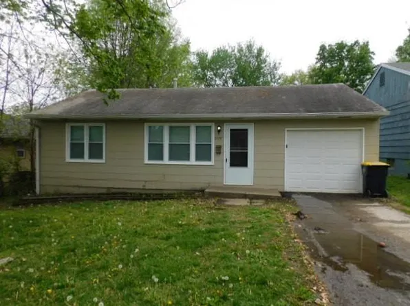 2129 Maddi Ave, Kansas City, MO 64132