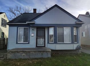 9072 Stout St, Detroit, MI 48228