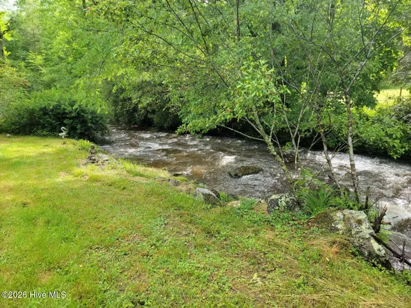 000 Davis Creek Road, Murphy, NC 28906
