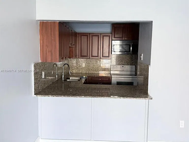7010 NW 186th St #5-201 — Photo 13