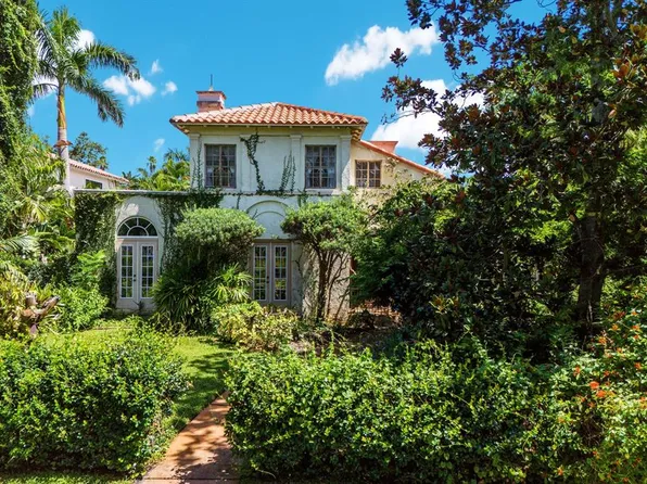 457 Woodland Dr, Sarasota, FL 34234