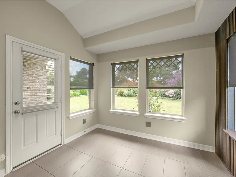 10919 Walts Run Ln — Photo 35