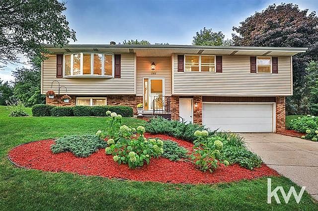 1st image of 2413 Stuart Ct