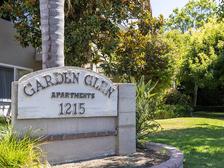 Garden Glen Apartments — Photo 8