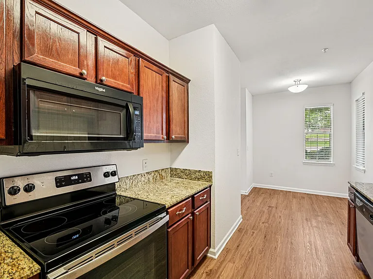 Oaks Estates of Coppell — Photo 24