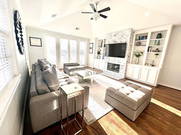 2nd floor-Formal living room- great set up!