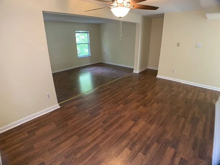 1806 Sara Ln — Photo 5