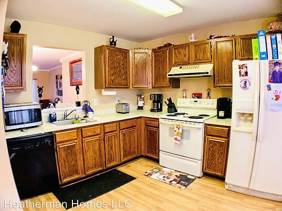 5th image of 207 Lakeview Ct