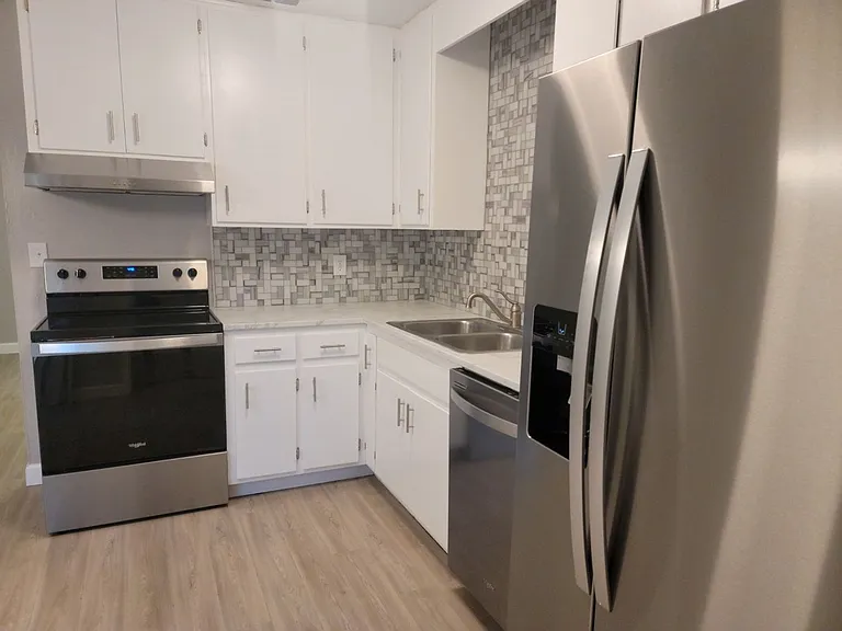 520 Pasco Ct — Photo 10