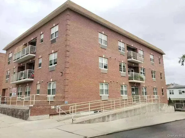 36-41 169th Street #3C, Flushing, NY 11358
