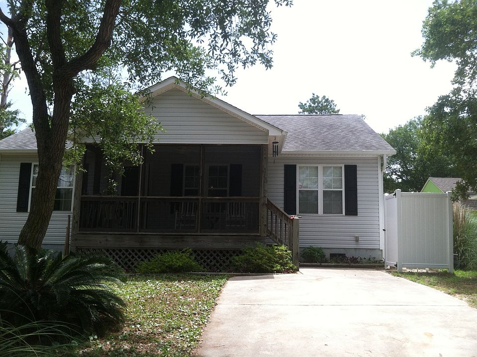1st image of 116 NE 51st St