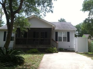 116 NE 51st St, Oak Island, NC 28465