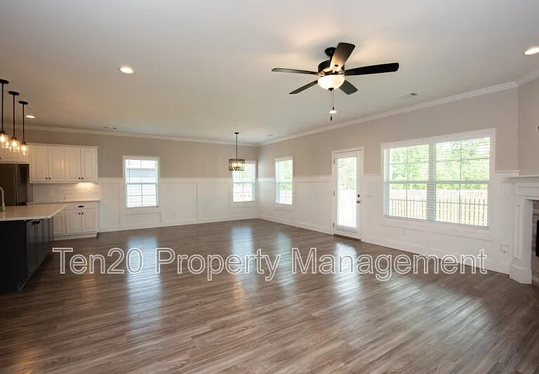 9827 Yellow Pine Rd — Photo 19