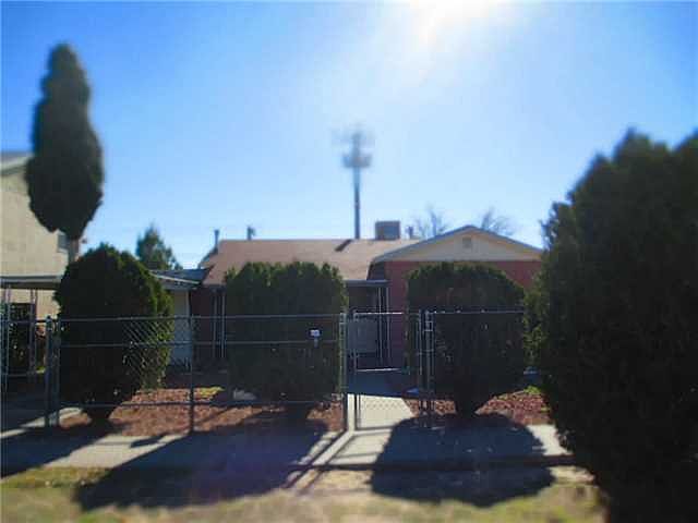1st image of 4612 La Luz Ave