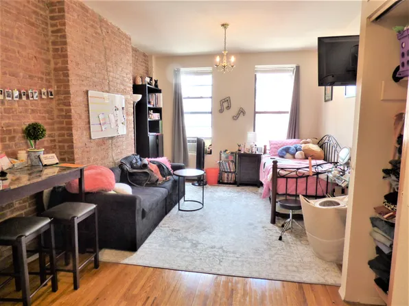 526 East 85th Street image 1 of 9