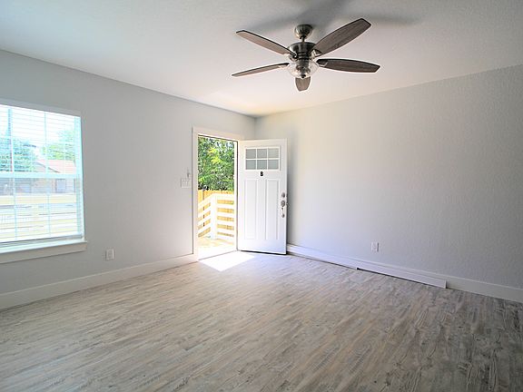 4th image of 707 S Olive St Unit 102