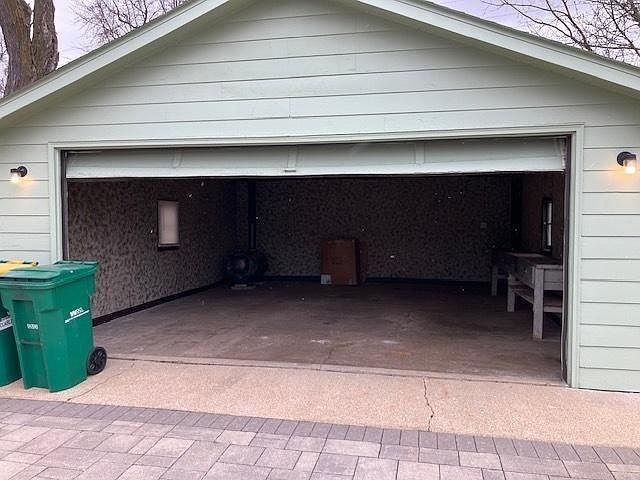 2nd image of 732 Clinton St