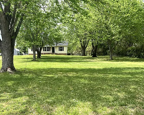 297 E Carter Rd Photo 1