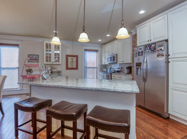 289 W Main St #B, Abingdon, VA 24210