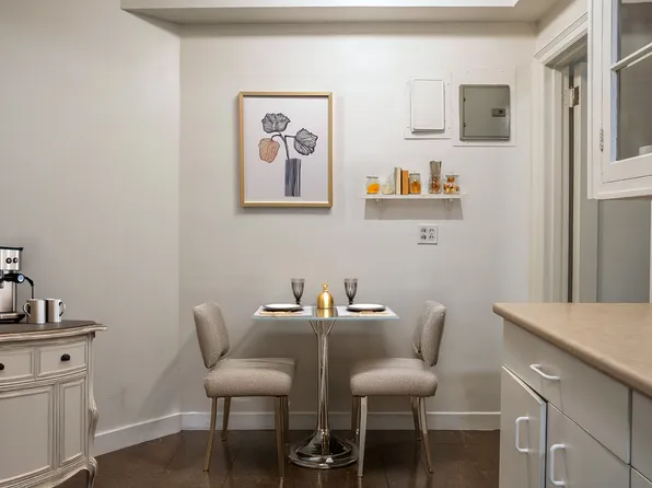 70 East 96th Street image 8 of 27