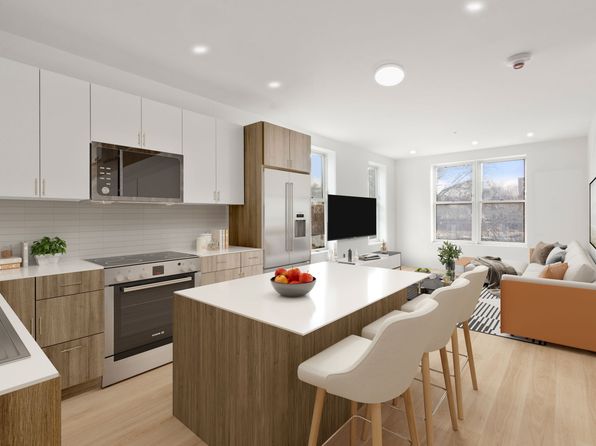 40 Centre St #303