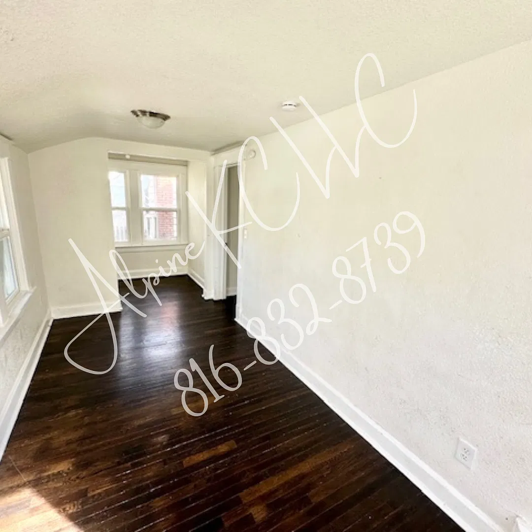 3 bed, 1.5 bath, 1417 sqft, $1,595 — Photo 3