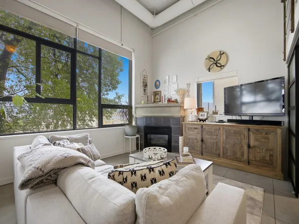 2001 Wall St #314, Vancouver, BC V5L 5E4