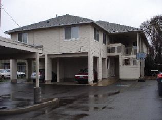 251 W Pine St, Central Point, OR 97502