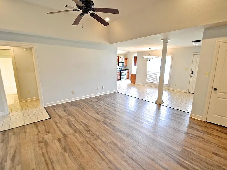 3617 Lexee Dr — Photo 9