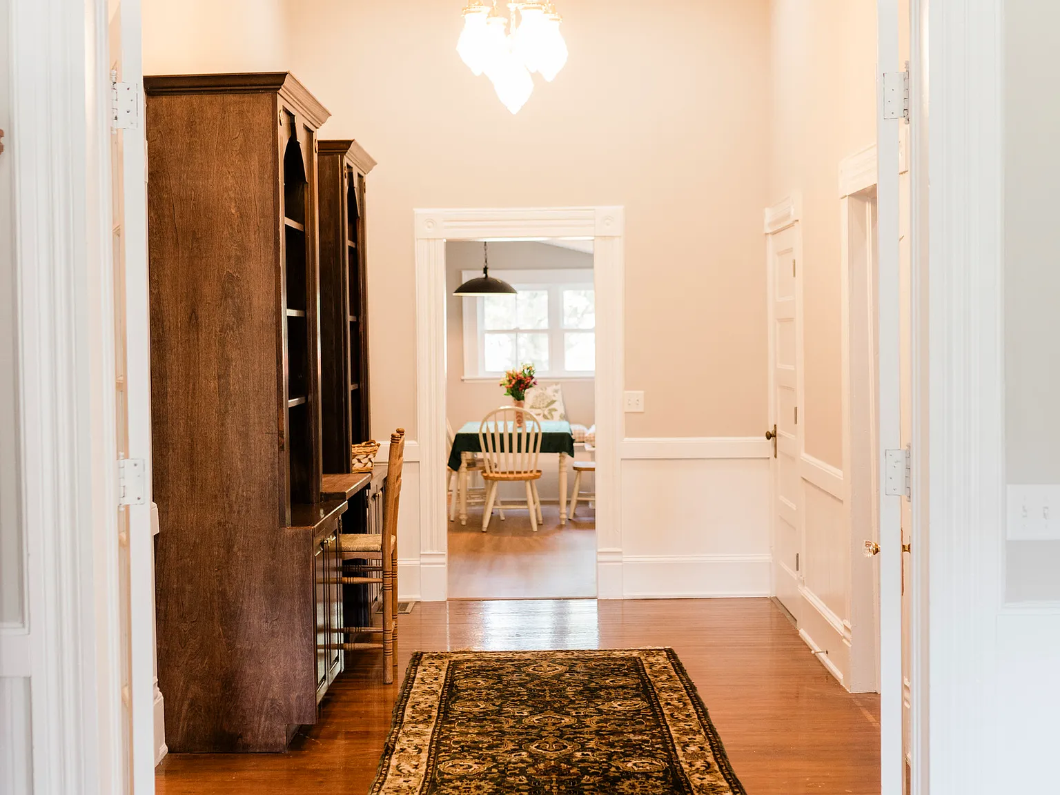 4 bed, 3.0 bath, 2308 sqft, $2,800 — Photo 3