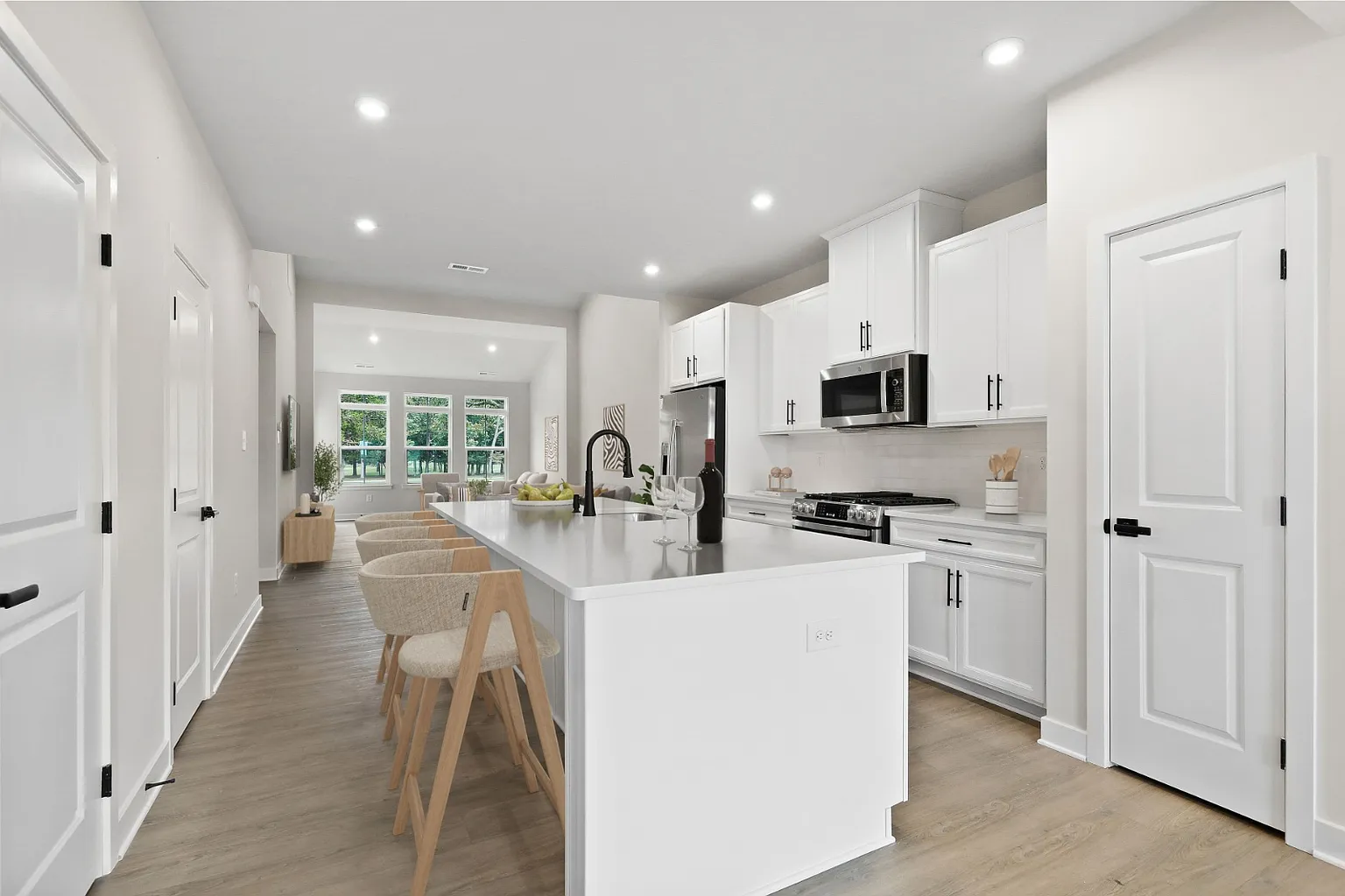 1105 Jesse Dr photo 1