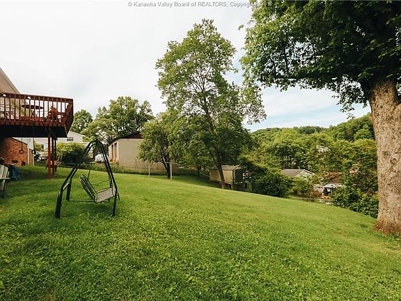 5th image of 1914 Winding Hill Dr