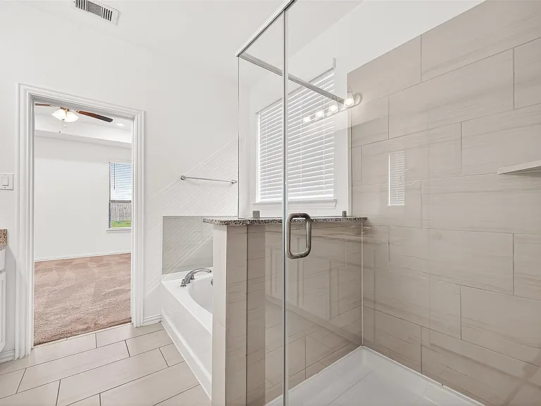8114 Royal Palm Ct — Photo 32