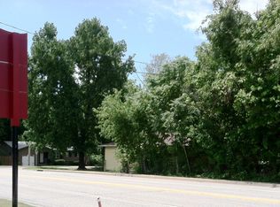 1013 SE 3rd St, Bentonville, AR 72712