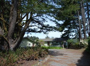 17343 Blueberry Dr, Brookings, OR 97415