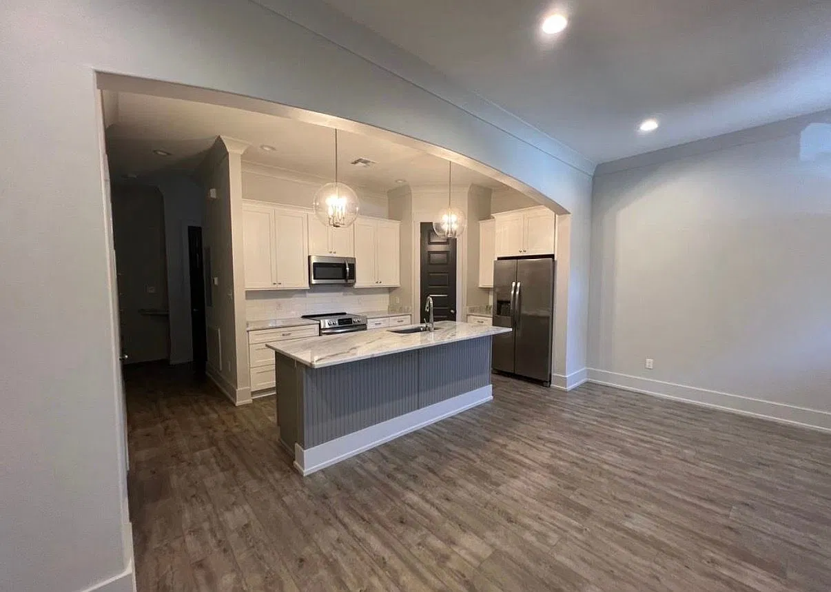 3 bed, 4.5 bath, 1650 sqft, $2,350 — Photo 2