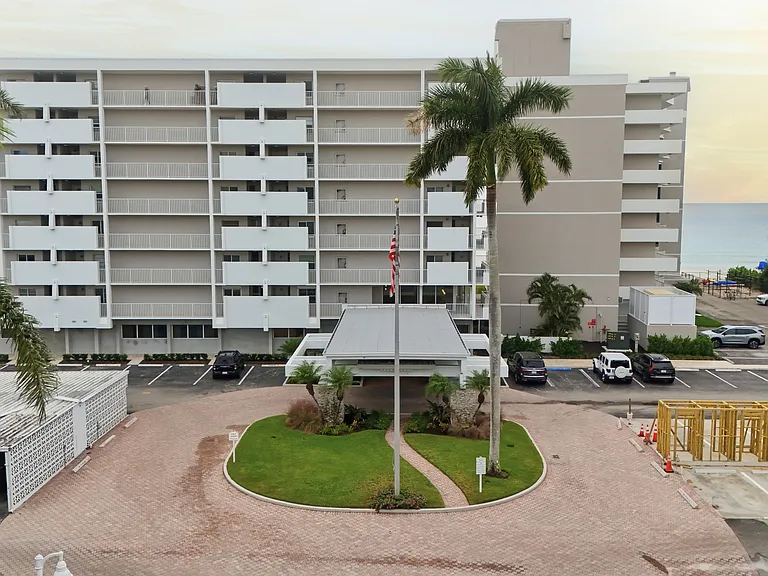 3443 Gulf Shore Blvd N #1 — Photo 6