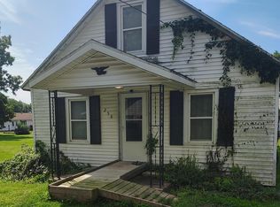 258 W Illinois St, Dunfermline, IL 61524