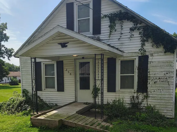 258 W Illinois St, Dunfermline, IL 61524