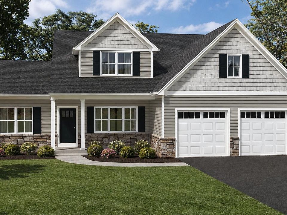 1st image of 207 Ridgefield Dr