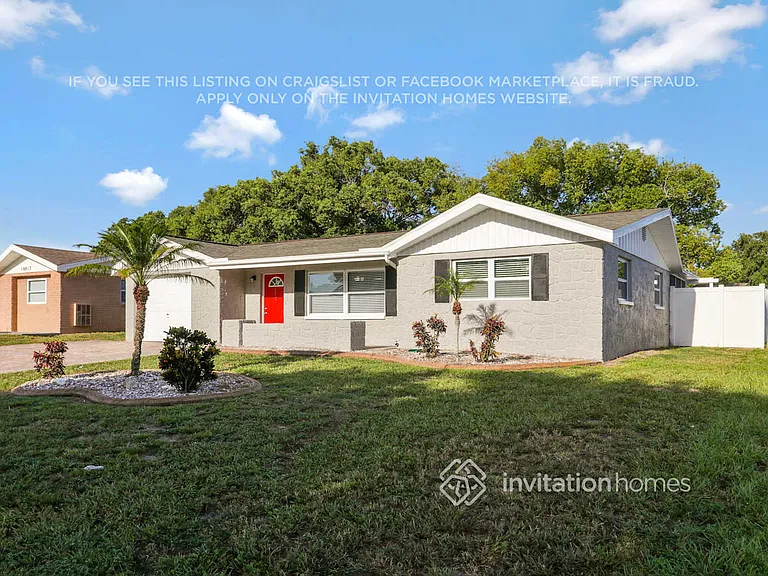 10821 Manchester Rd — Photo 3
