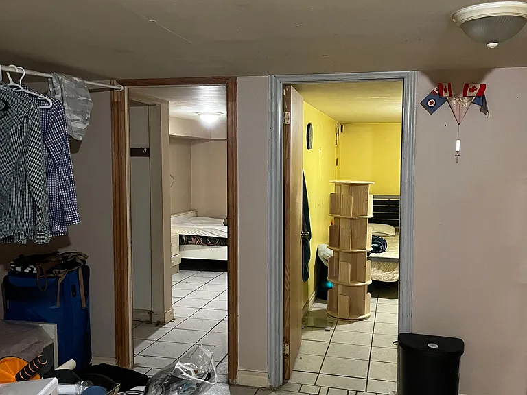 746 Lansdowne Ave #BASEMENT — Photo 11
