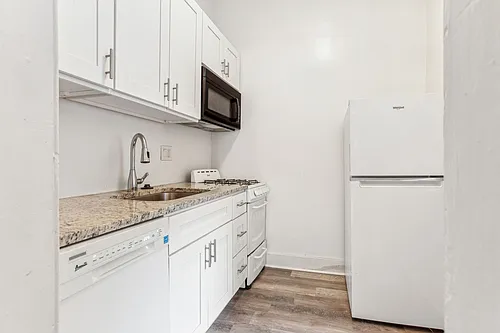 501 N 35th St #2F Photo 1