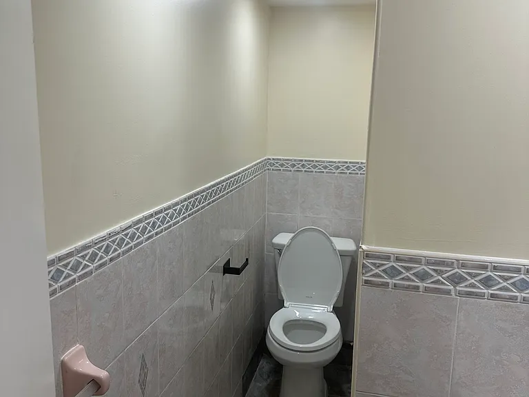 220 Neptune Ave #BASEMENT — Photo 6
