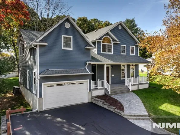 46 Seton Hall Drive, Oakland, NJ 07436