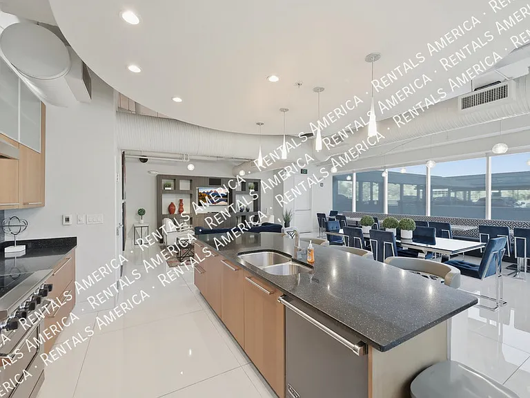 1 E Lexington Ave #905 — Photo 42