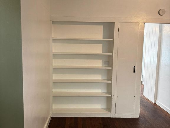 3rd image of 448 Kaiolu St
